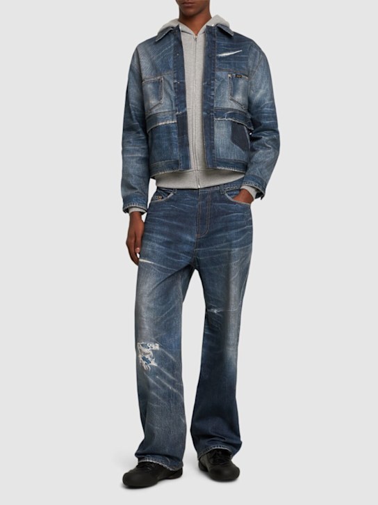 Andersson Bell: Denimjacke mit doppeltem Bund und Trompe l'oeil - men_1 | Luisa Via Roma